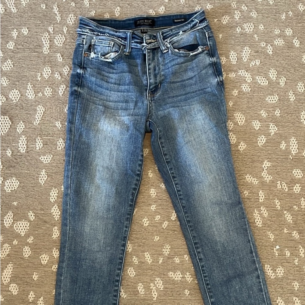 Women’s Judy Blue Skinny Fit Jeans.